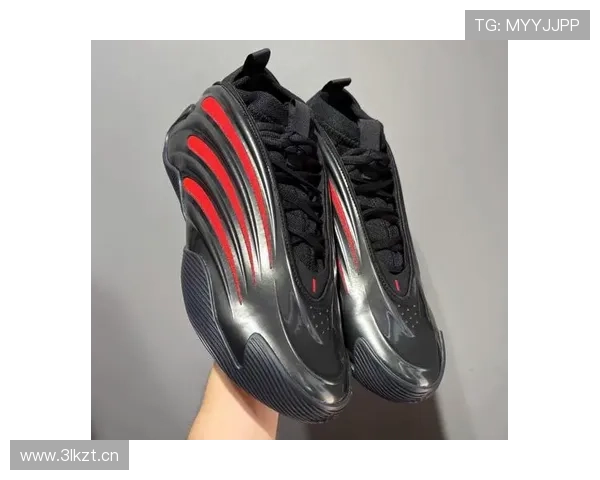 哈登绝平被漏判骑媒怒赞全能 哈登绝平被漏判骑媒怒赞全能